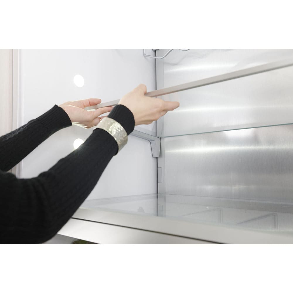 Monogram_refrigerador_410L_inox_ZIC303NPPII_bandejas.jpg