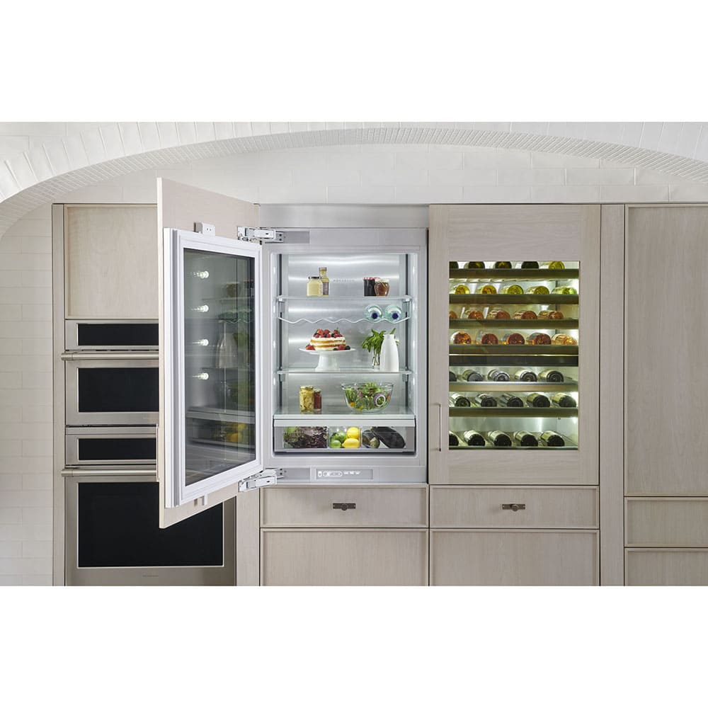 Monogram_refrigerador_413L_inox_ZIK303NPPII_ambiente_abierto.jpg